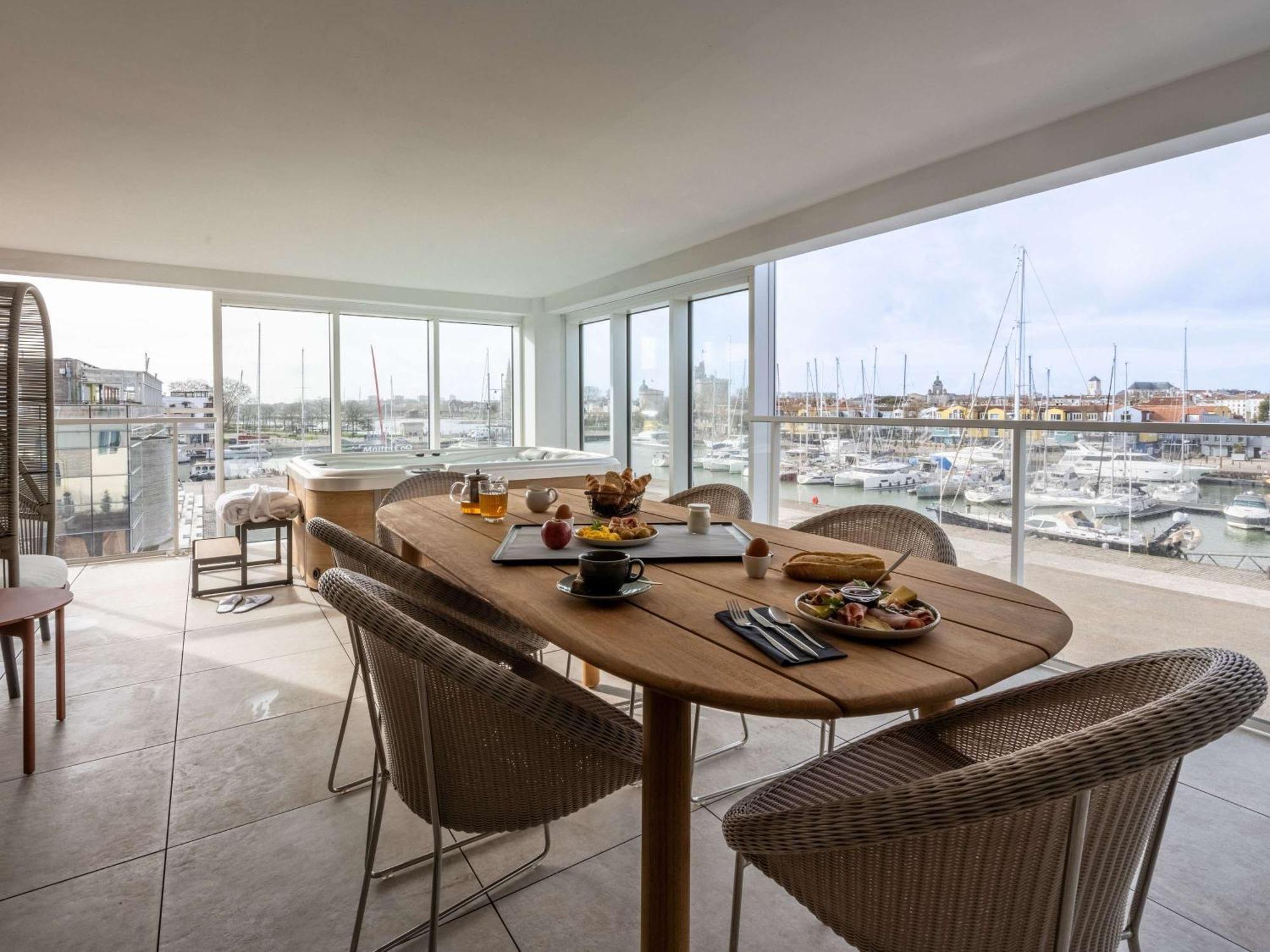 Mercure La Rochelle Vieux Port Экстерьер фото